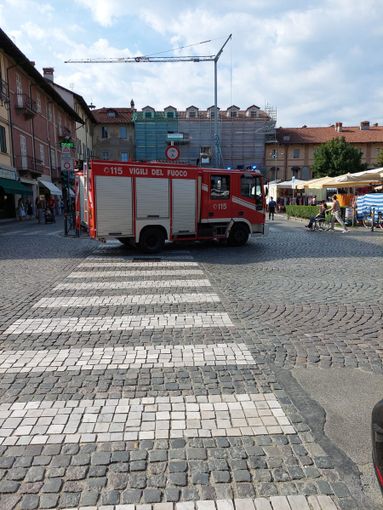 Bagnolo Piemonte: incendio ad alcune rotoballe: nessun ferito