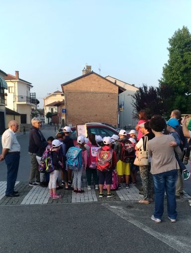 Quattro giorni di Pedibus “allargato” per raggiungere le scuole di Bra