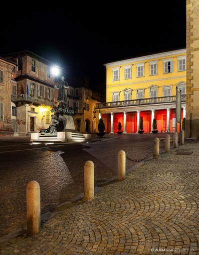 Bra: monumenti tinti di rosso per sensibilizzare sulla sclerosi multipla