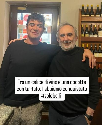 Riccardo Scamarcio a Cuneo sul set con la fidanzata Benedetta Porcaroli