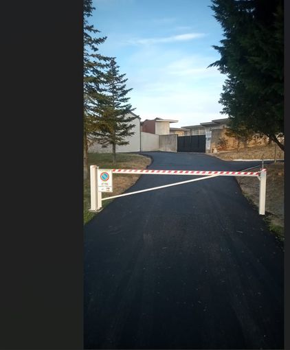 L'area di manovra delle ambulanze asfaltata a Rodello