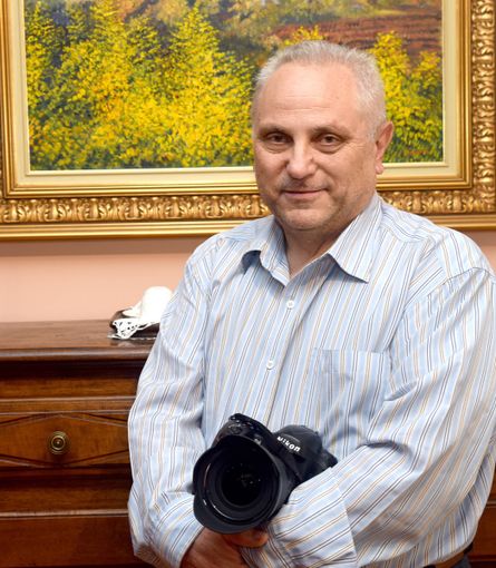 Alba, "Quattro passi tra le foglie della mia vita" con gli scatti di Beppe Malò