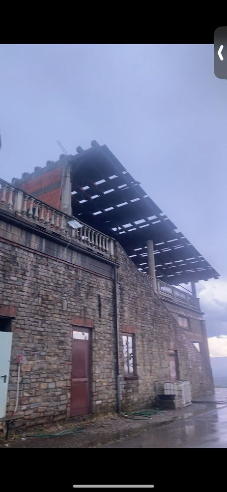 Vento e grandine: gravi danni a un caseificio di Murazzano. "Il tetto è volato via"