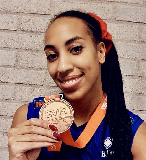 Sara Bonifacio, 26 anni, albese, giocatrice dell'Agil Novara, ha fatto parte della Nazionale giunta terza ai recenti Mondiali appena disputati tra Paesi Bassi e Polonia