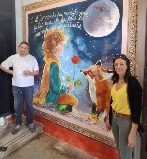 L'artista Giovanni Botta con il sindaco Laura Canavese L'artista Giovanni Botta con il sindaco Laura Canavese