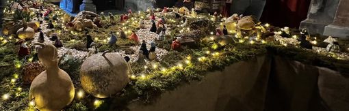 Torna a Piozzo il mercatino di Natale e il presepe con le tipiche zucche [VIDEO]