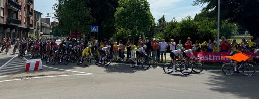 Alba ha accolto il Tour de France tinta di giallo: "Una grande festa per tutta la città"