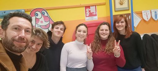 Il sindaco Gianfranco Garau, l'assessore Elena Grimaldi e alcuni dei protagonisti del progetto Il sindaco Gianfranco Garau, l'assessore Elena Grimaldi e alcuni dei protagonisti del progetto