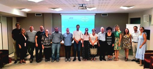 Il nuovo Consiglio Direttivo dell’Associazione Albergatori e Ristoratori Albesi, con al centro il neo presidente Massimo Camia e il direttore dell’A.C.A. Fabrizio Pace