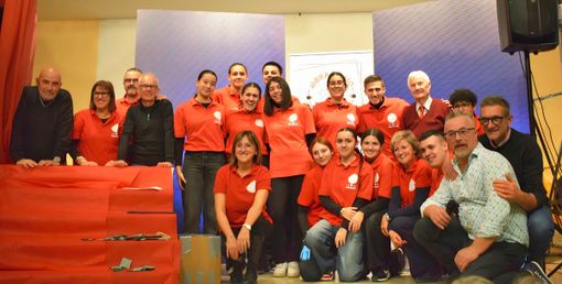 Il collettivo di AbBRAcciAMO Il collettivo di AbBRAcciAMO