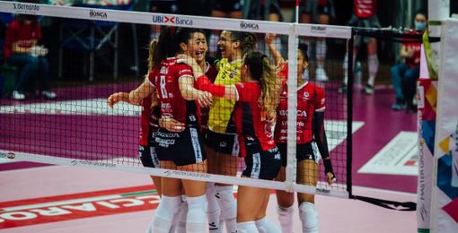 Un’esultanza delle gatte (credit Creattiva Agency)