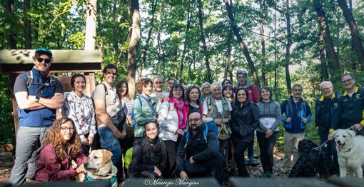 Nelle foto di Maurizio Mangino il gruppo di soci del Lions Club Bra Host tra le bellezze naturali del Roero Nelle foto di Maurizio Mangino il gruppo di soci del Lions Club Bra Host tra le bellezze naturali del Roero