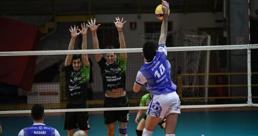 Volley maschile A3: l'andata degli ottavi di finale playoff è di Garlasco, Savigliano cede al tie-break