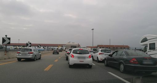 Code al casello di Govone Code al casello di Govone