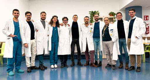 L'équipe in organico alla Struttura di Ortopedia e Chirurgia Protesica con al centro il direttore, dottor Marco Schiraldi,