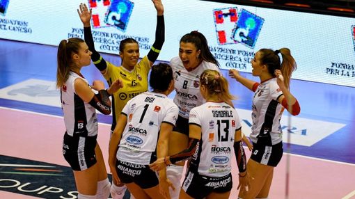 Un'esultanza delle cuneesi nella vittoriosa trasferta di Chieri (credit Danilo Ninotto) Un'esultanza delle cuneesi nella vittoriosa trasferta di Chieri (credit Danilo Ninotto)