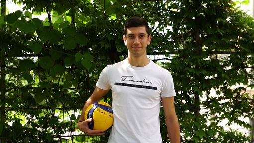 Volley maschile A2, Cuneo conferma il libero Francesco Bisotto: "Punto ad un ulteriore salto di livello" (VIDEO)