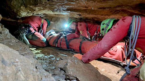 Alcune immagini dell'esercitazione tenuta nel fine settimana sulle montagne al confine tra Piemonte e Liguria