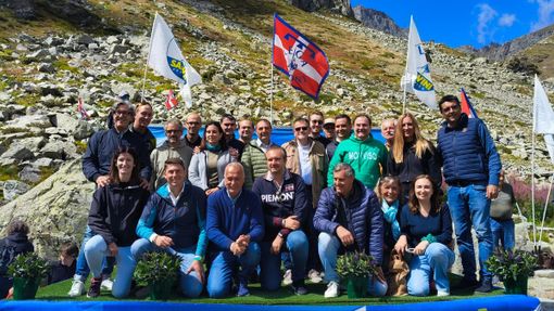 Lo stato maggiore piemontese della Lega alle sorgenti del Po, a Pian del Re