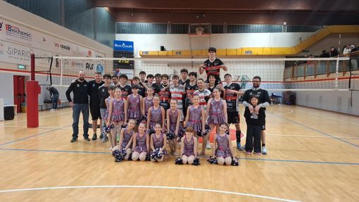 Glitter Titans accendono il Pala Langhe