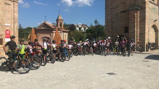 La scuola Freelangher di Grinzane Cavour riapre i corsi di mountain bike