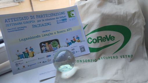 Legambiente Langhe e Roero premiata a Roma per l'inchiesta sulle bottiglie di plastica nei bar di Alba e Bra Legambiente Langhe e Roero premiata a Roma per l'inchiesta sulle bottiglie di plastica nei bar di Alba e Bra