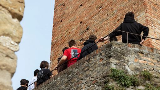 Favole di pietra: al Castello di Serralunga un tuffo nel Medioevo per i più piccoli Favole di pietra: al Castello di Serralunga un tuffo nel Medioevo per i più piccoli