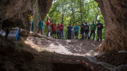 Alpi Marittime e il “viaggio nel tempo profondo” all’interno della Riserva naturale Grotte di Aisone, in Valle Stura