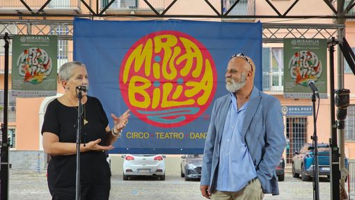 Cuneo avvolta dalla magia del Mirabilia Festival con oltre 150 spettacoli in 5 giorni [VIDEO]