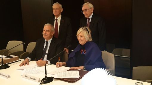La firma della fusione tra le Fondazioni CrC e CrB La firma della fusione tra le Fondazioni CrC e CrB
