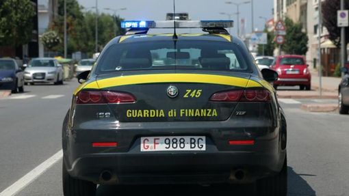 Le indagini furono condotte dalla Guarda di Finanza su richiesta della Procura. A ispirarle, una segnalazione anonima ricevuta dalla Prefettura di Cuneo