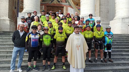 Bra, la benedizione di ciclisti e biciclette è sempre più un classico