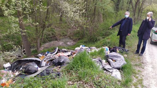 Marcarino e il collega di Giunta Reggio, impegnati in un recente sopralluogo nelle campagne del lungofiume