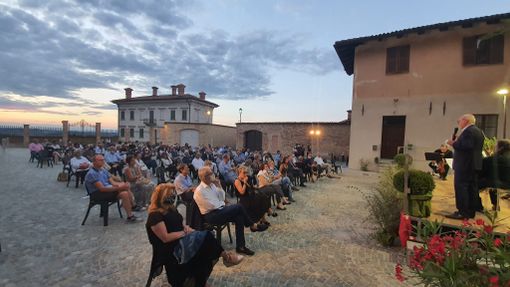 Il concerto andato in scena domenica sera in piazza Garibaldi a Castagnito