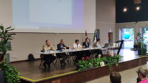 Alcuni momenti dell'incontro tenuto ieri all'Auditorium Arpino