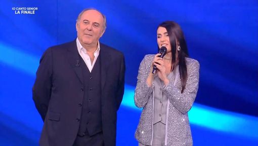 Gerry Scotti con Gabriella Bonino durante la finale del programma