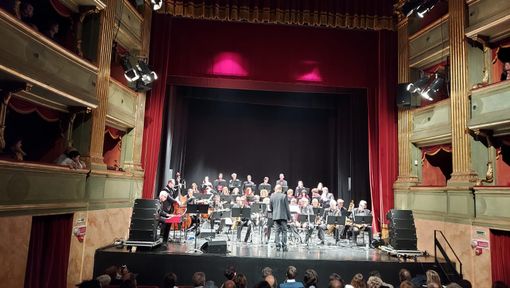 Il Teatro Sociale di Alba gremito per il Sacred Concert di Duke Ellington Il Teatro Sociale di Alba gremito per il Sacred Concert di Duke Ellington