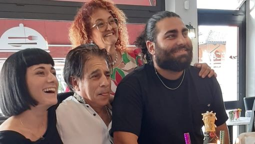 Massimiliano Manco con la famiglia in un momento felice Massimiliano Manco con la famiglia in un momento felice