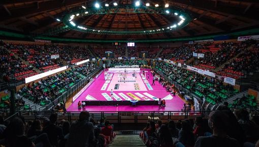 Dopo oltre due anni sabato 2 aprile il Palazzo dello Sport di Cuneo tornerà alla capienza del 100% (credit Danilo Ninotto) Dopo oltre due anni sabato 2 aprile il Palazzo dello Sport di Cuneo tornerà alla capienza del 100% (credit Danilo Ninotto)