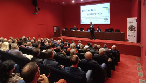 Nell’auditorium di Banca di Cherasco in convegno per parlare di storie di successo nel settore alimentare Nell’auditorium di Banca di Cherasco in convegno per parlare di storie di successo nel settore alimentare