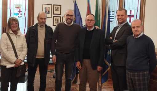 Incontro tra il presidente della Provincia Robaldo e le Acli di Cuneo Incontro tra il presidente della Provincia Robaldo e le Acli di Cuneo