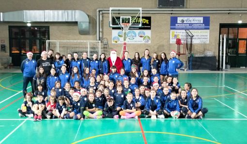 Volley femminile: festa di Natale per la Libertas Borgo San Dalmazzo, un progetto sportivo "rinato" e in crescita