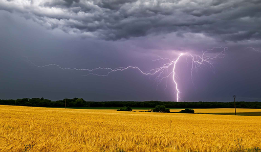 Meteo: si conclude la fase canicolare, ondata di piogge e temporali in serata