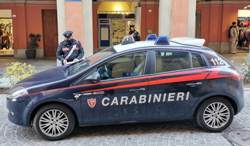 Accoltellamento in corso Cortemilia ad Alba. Si consegna ai carabinieri il 21enne responsabile dell'aggressione