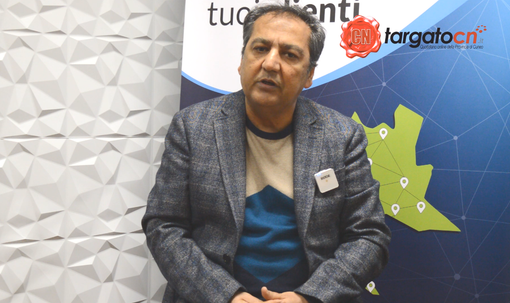 Il dottor Nikzat durante l'intervista al nostro giornale Il dottor Nikzat durante l'intervista al nostro giornale