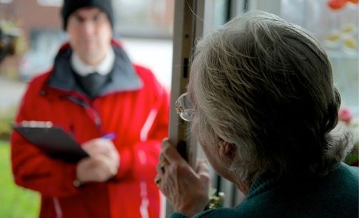 Aumentano le truffe agli anziani in diversi comuni delle Langhe: la cittadinanza è chiamata alla prudenza Aumentano le truffe agli anziani in diversi comuni delle Langhe: la cittadinanza è chiamata alla prudenza