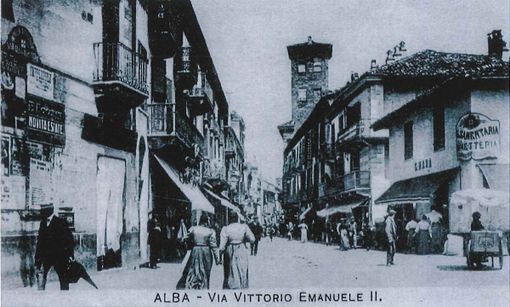 Alcune delle immagini protagoniste della proiezione tenuta nel novembre scorso, ora parte del volume curato da Nando Vioglio