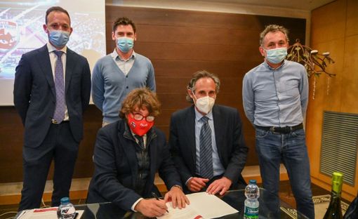 La sottoscrizione del protocollo di intesa del progetto di welfare WeAreFamily (credit Danilo Ninotto) La sottoscrizione del protocollo di intesa del progetto di welfare WeAreFamily (credit Danilo Ninotto)