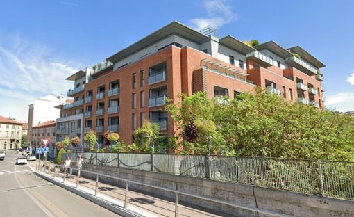 Il condominio Porta San Martino, nel complesso dell'ex Mulino Valente, in via Einaudi ad Alba