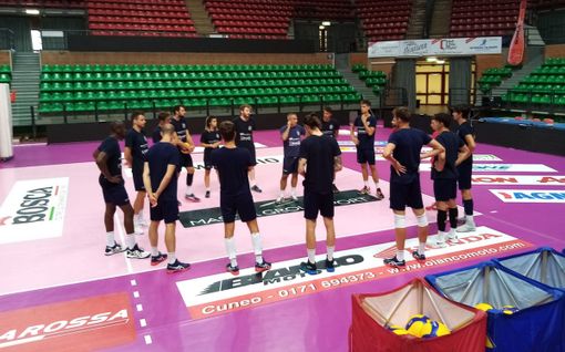 Volley maschile A2  - Prosegue la preparazione di Cuneo, la carica di Galaverna e Bonola (VIDEO)